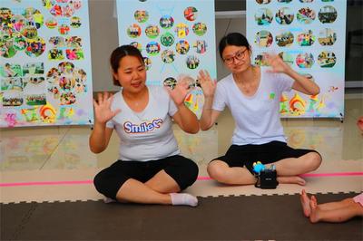 早教进社区 亲子共成长——记协和三江幼儿园开展早教进社区活动